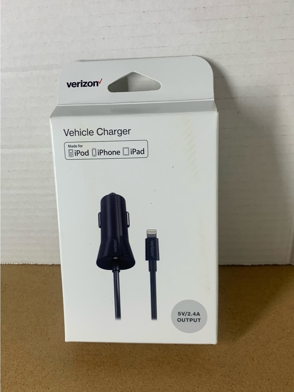 Verizon Black Vehicle Charger for iPhone iPad iPod - 5V/2.4A